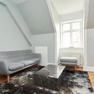 Stylish 5 Person Apartment In Vibrant Urban Area Copenhague