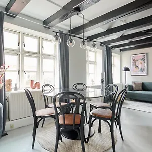  Lejlighed Unique 2 Bedroom Duplex W Exposed Beams In Cph