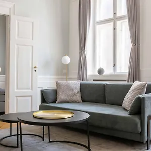 Lavish 4br In The Heart Of Cph By The Canals Copenhagen